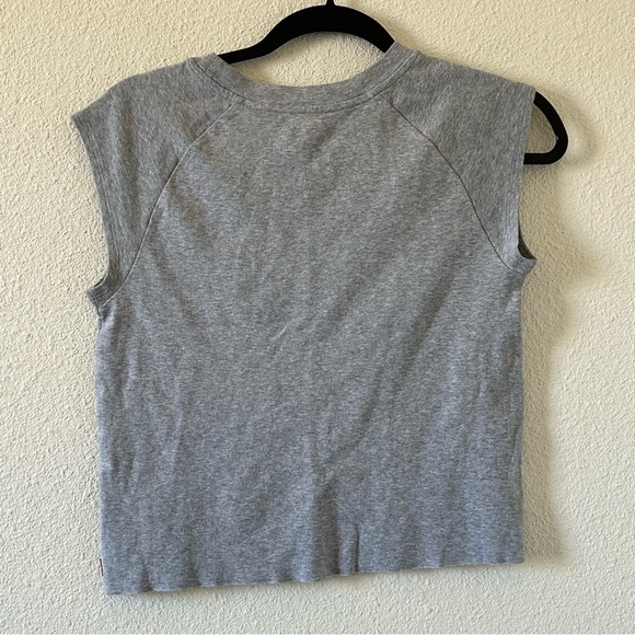 Levi’s Women’s Baby Tee Small NWOT Gray Orange Fruit Graphics 90s Y2K Vibes - Picture 6 of 7